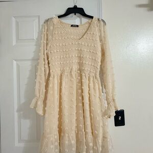 Elegant Cream Long Sleeve Dress